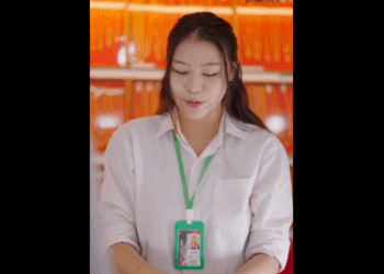 N0412053 ทำด ได สาวพน กงานกำล งได โชคใหญ เพราะเขาช วยเหล อชายจรจ ดคนนน เอาไว part2