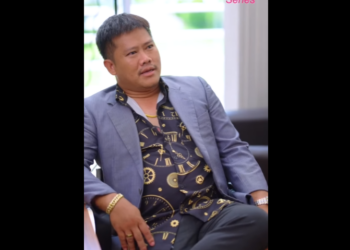 N2801025 สาวรวยล นฟ าแต ดบ งฐานะต วเอง เพ ออยากให องย นได วยต วเอง part2