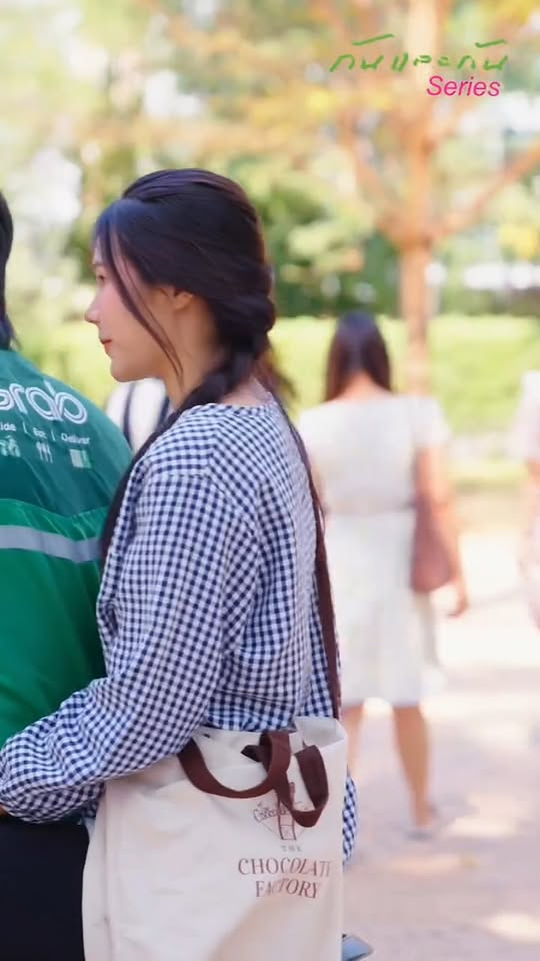 N2802139 Ep1 เธอเล อกหน าตาปลอมๆ มากกว าเพ อน แล วพ ดว ฐานะเราไม เท าก part2