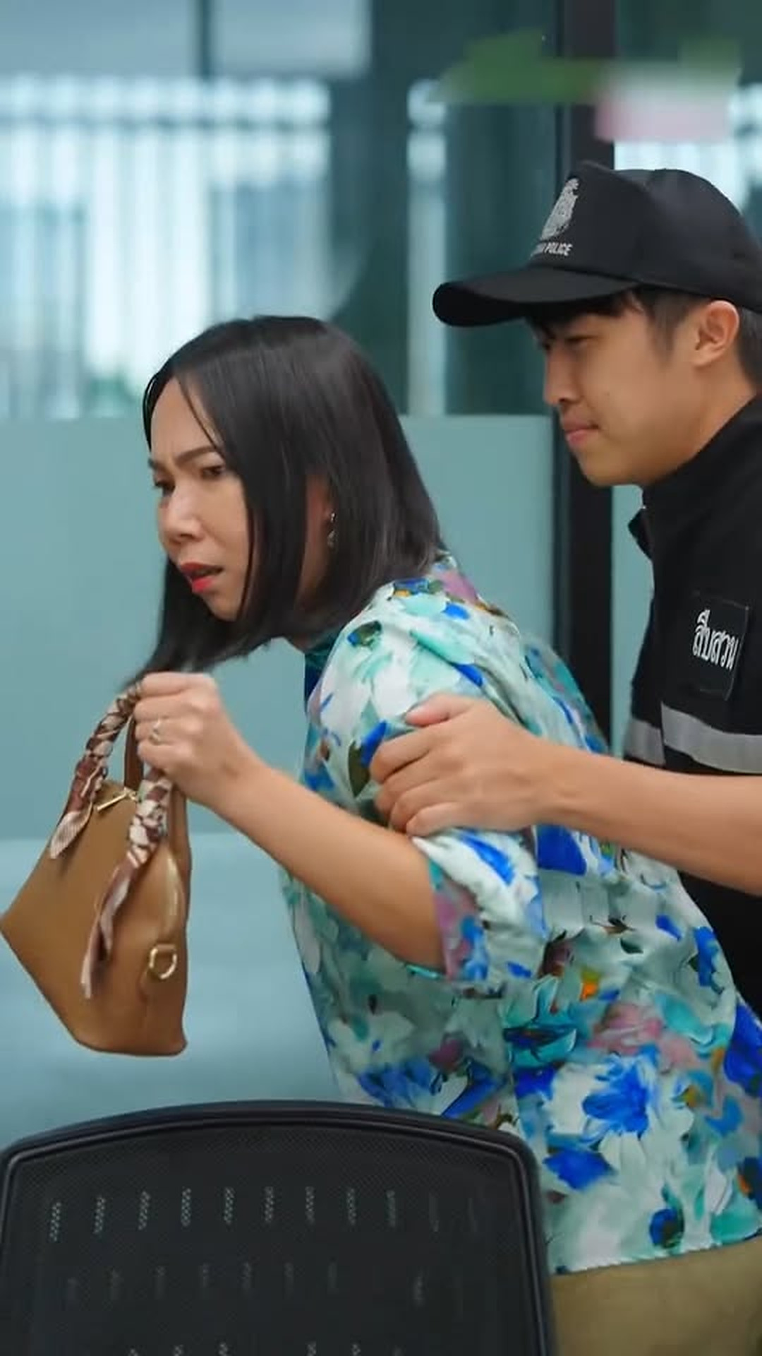 N0703024 Ep5 เธอเป นล กนอกสมรสของพ อแต องอาศ ยอย ในครอบคร วใหม ของเขาซ งเธอถ กปฏ เสธจากท กคน part2